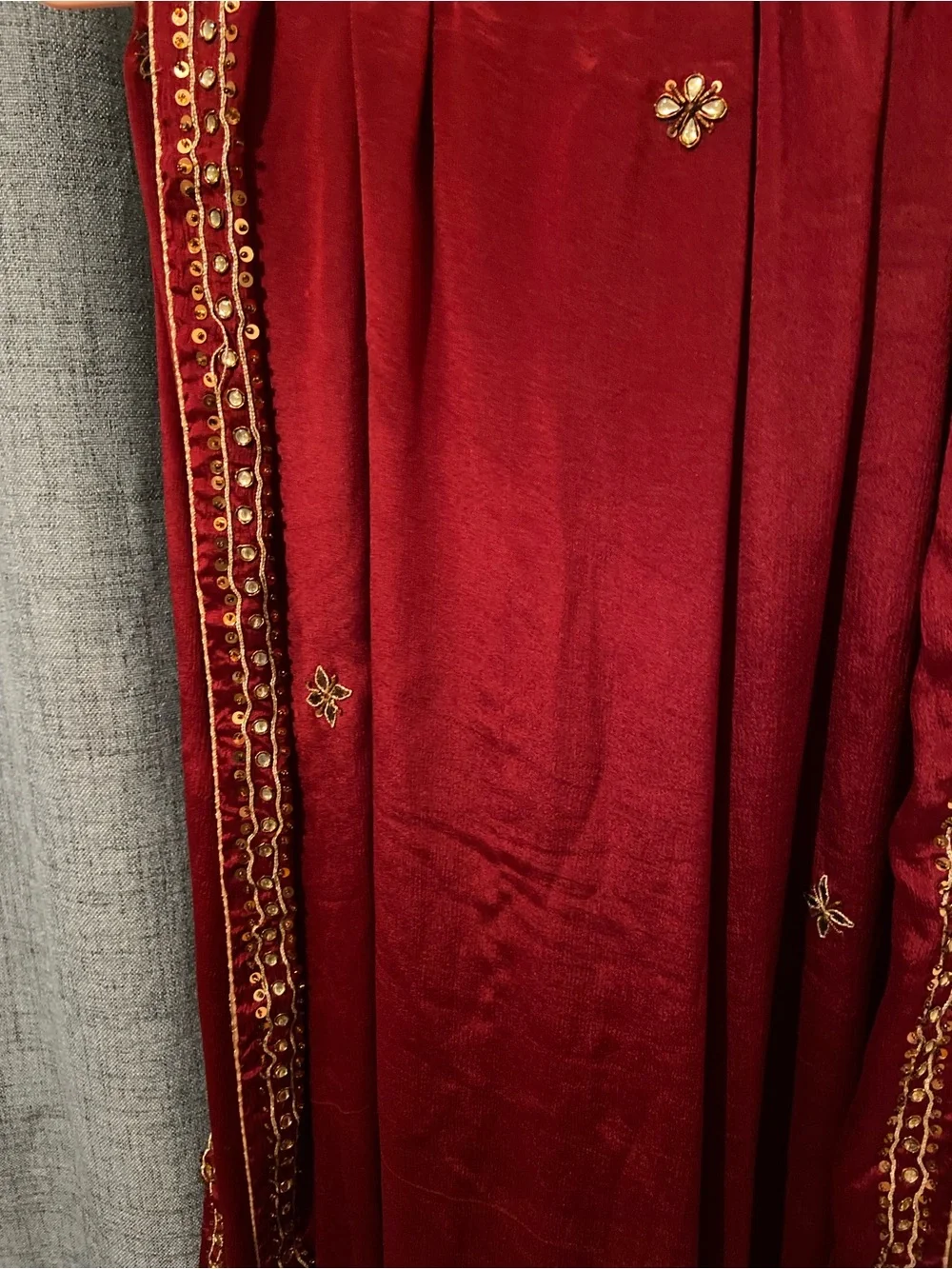 Elegant Pure Dasheen Burgundy Indian Women's Scarf Dupatta Shawl Gold Embroidery